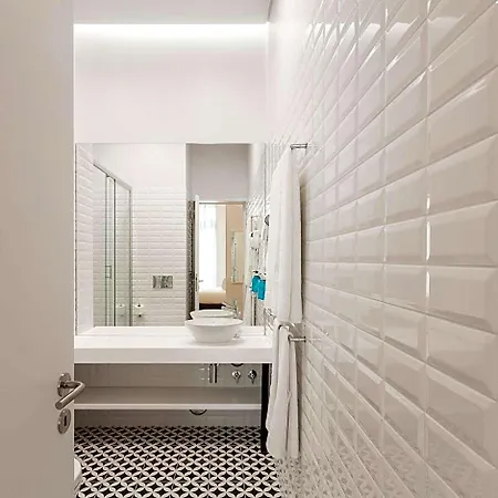 Отель Lsa Chiado Emenda By Numa 4*