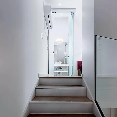Lsa Chiado Emenda By Numa Отель