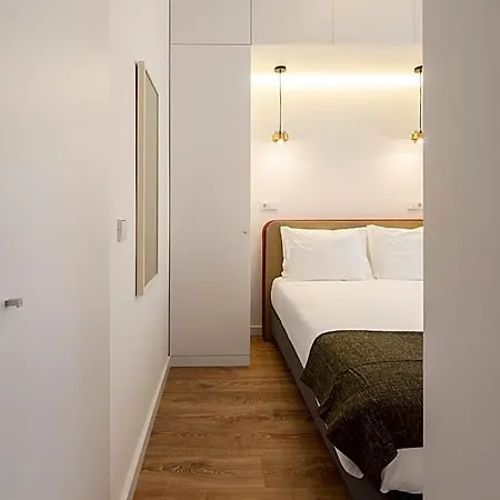 Lsa Chiado Emenda By Numa מלון 4*