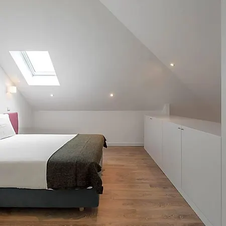 Lsa Chiado Emenda By Numa 4* ליסבון